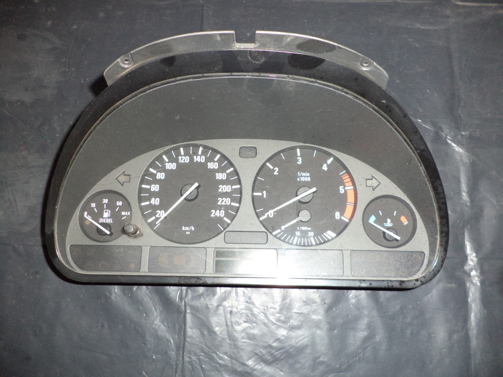 CEAS BORD BMW 5 - 8381198