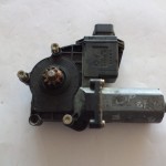 Motor macara OPEL VECTRA  B - 0130821654