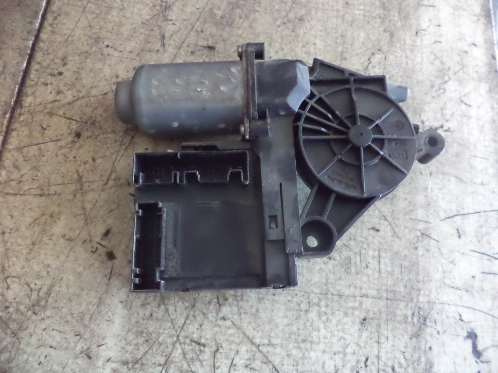 Motor macara geam VOLKSWAGEN TOURAN