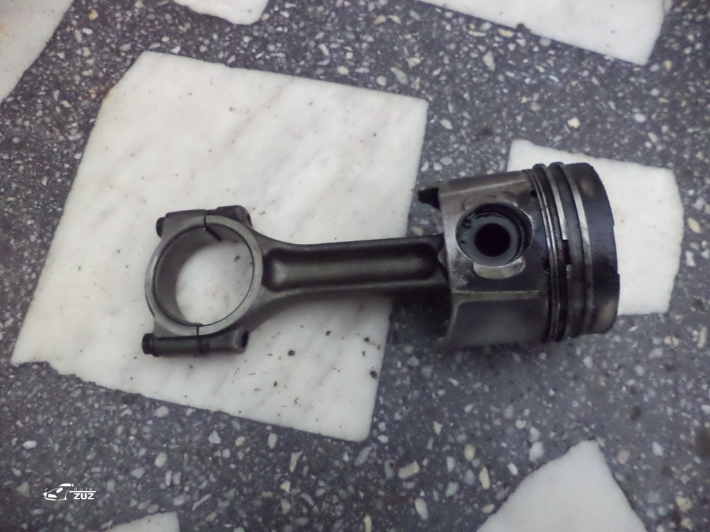 Piston RENAULT 1.9 DCI