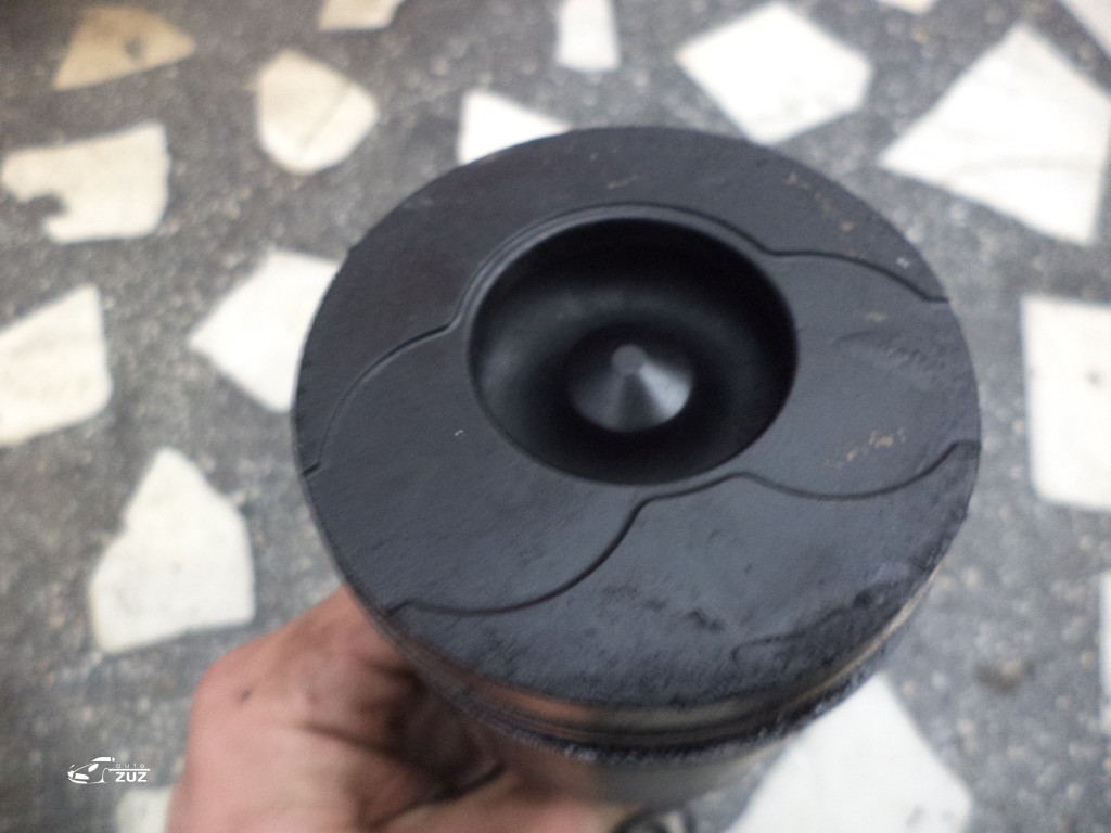 Piston RENAULT 1.9  DCI